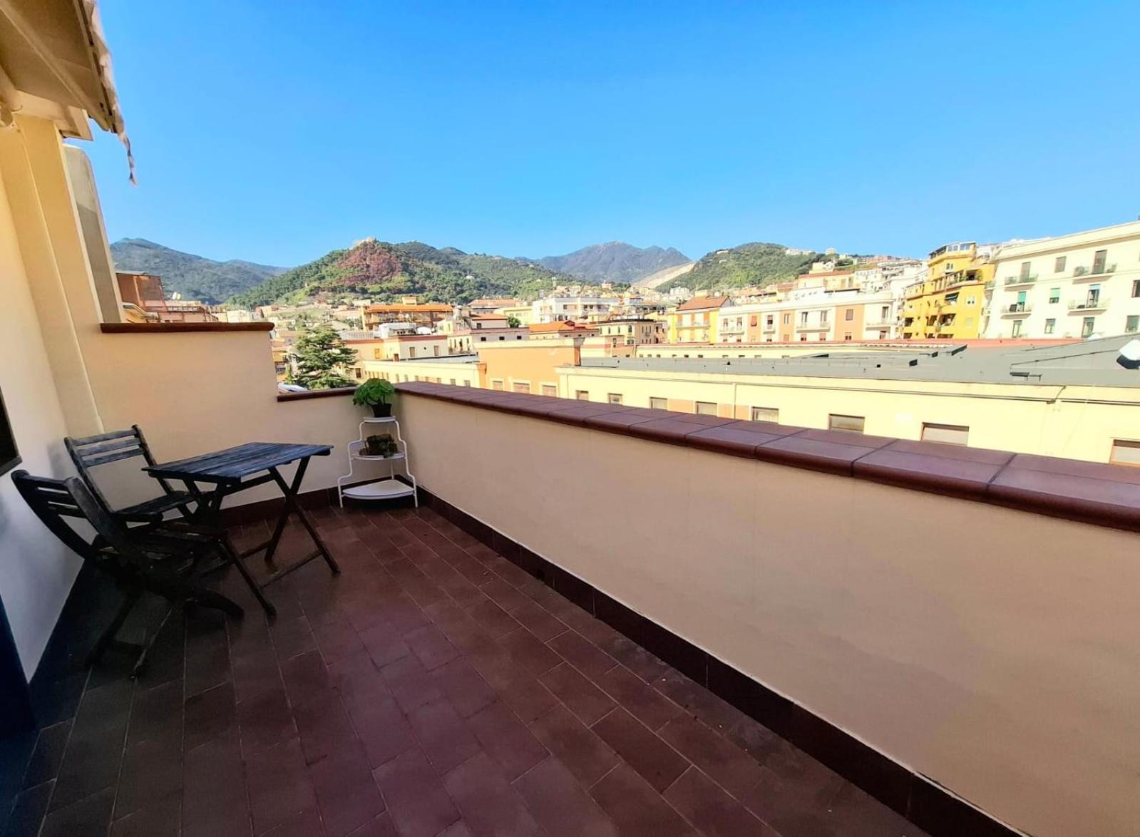 Appartamento Casa Amelia Salerno Esterno foto